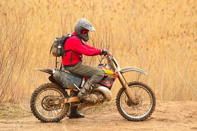 dirt-bike-330815_640